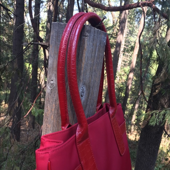Cherry red  canvas ,Structured handle nylon  vintage nylon  vintage shoulder bag - Picture 14 of 16